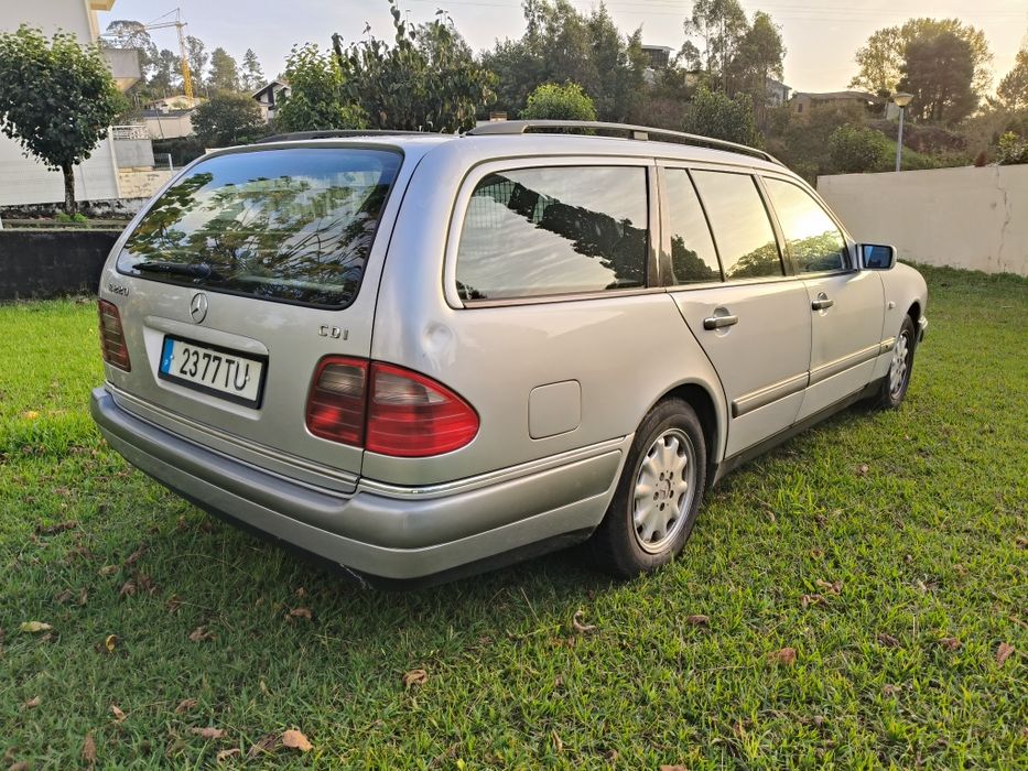 Mercedes E 220 CDI Cx Automática