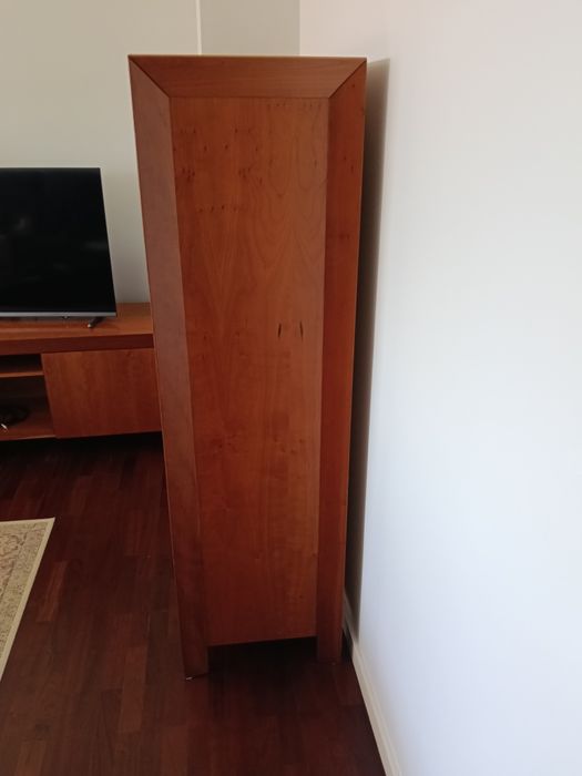 Cristaleira ou Armário de Sala