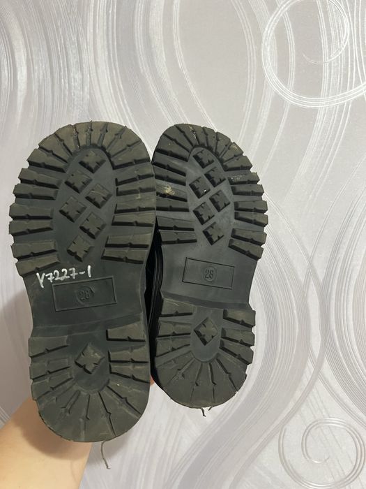 Дамисезонный ботинки для девочки весна/осень размер 28