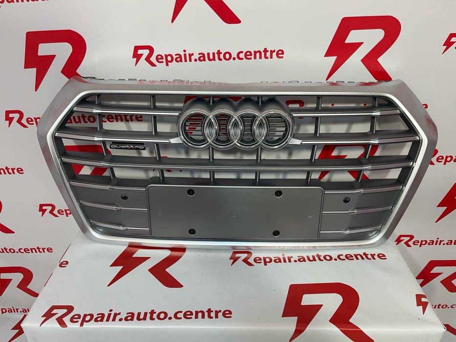 Радіаторна решітка Audi Q5 2017-2021. Наявність!