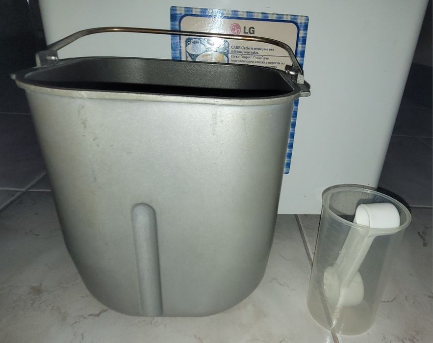 Хлібопіч LG HB-152CE