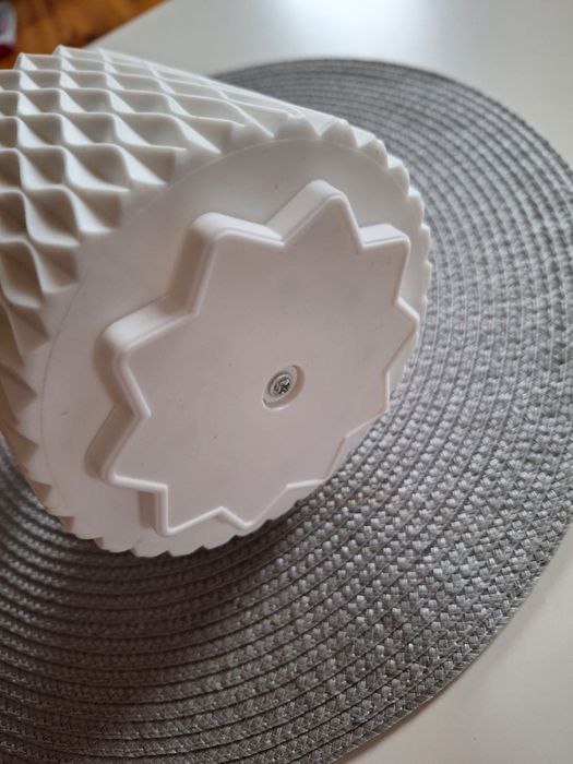 Organizer pojemnik na pędzle kosmetyki do makijazu obrotowy