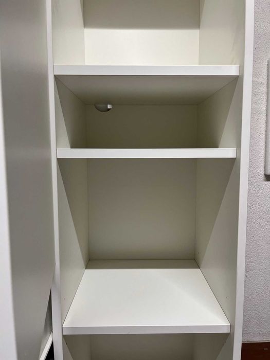 Armário IKEA VIHALS (como NOVO)