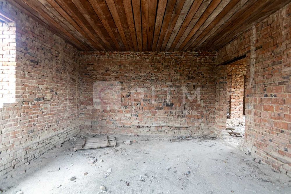 Продається затишний будинок (сирець)