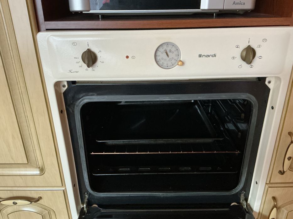 Sprzedam Piekarnik Retro NARDI plus Mikrofalówkę