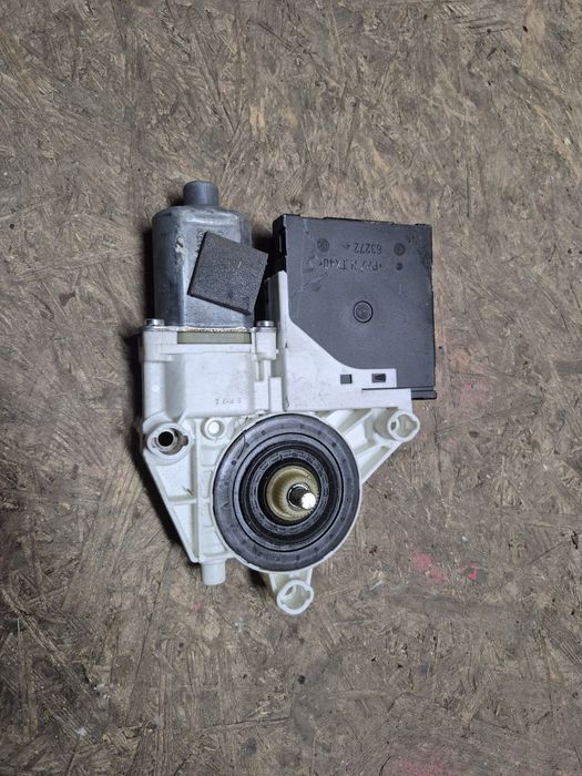 Silniczek podnoszenia szyby sterownik moduł lewy przedni audi a3 8p