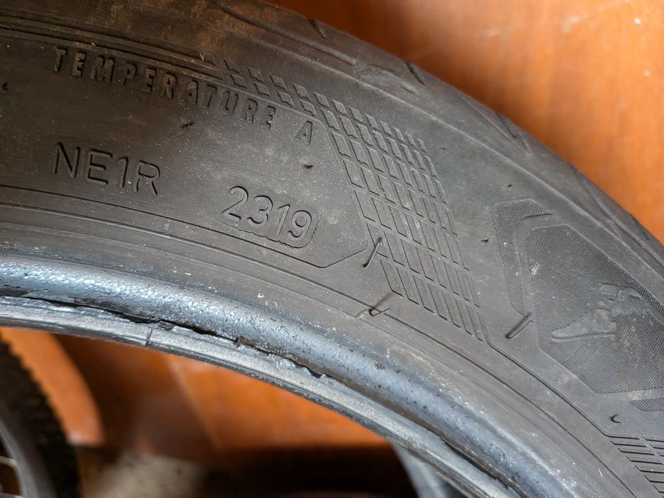 Opony letnie 235 45 r17