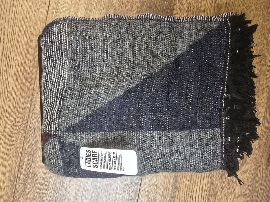 Szalik damski 185 x 65cm