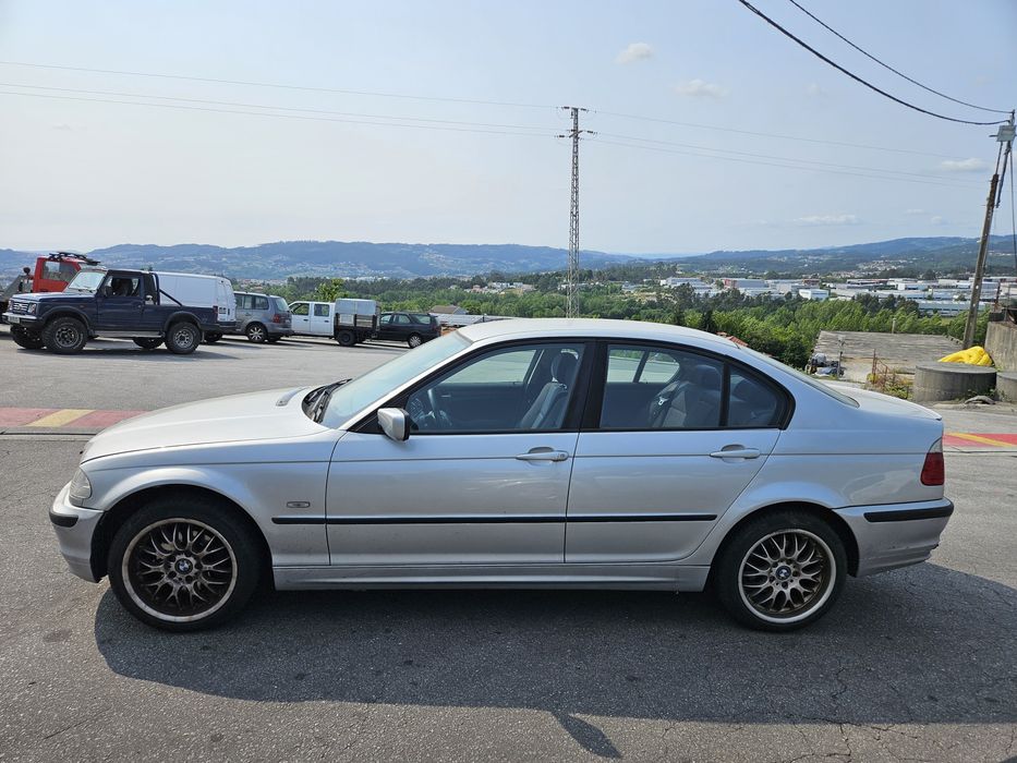 BMW E46 2.0D 136CV de 2000 para peças