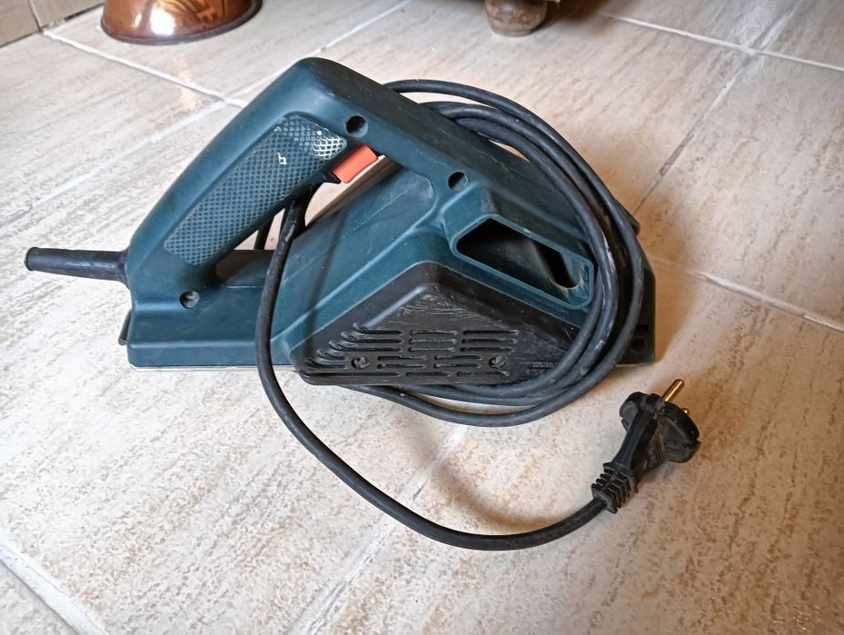 Plaina eletrica  Black & Decker
