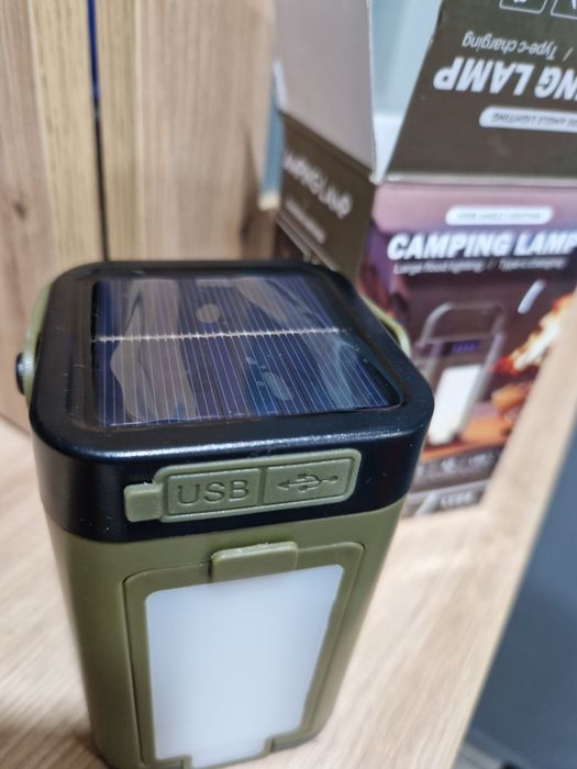 Luz camping solar recarregável.  Nova