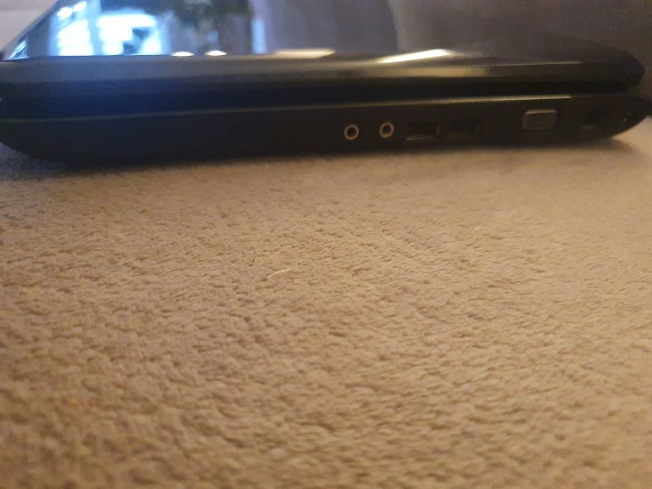 Laptop,komputer Asus Altec SRS używany