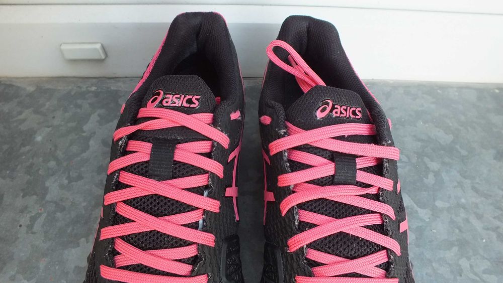 Super buty sportowe marki Asics blade w roz 39,5