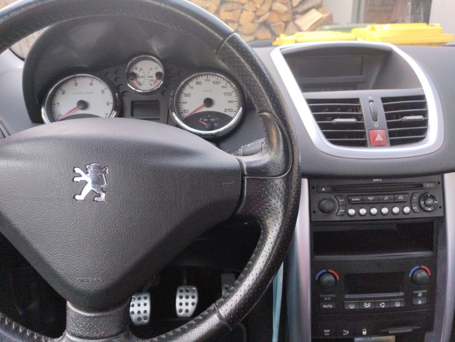 Peugeot 207 cc 1.6 benzyna