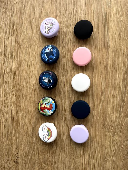 Чохол силіконовий з булавкою на одежу або рюкзак для AirTag