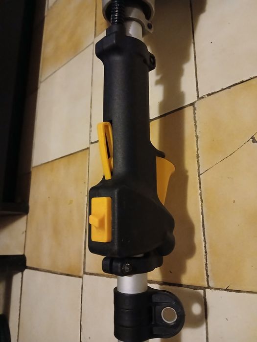 Roçadora titan praticamente nova