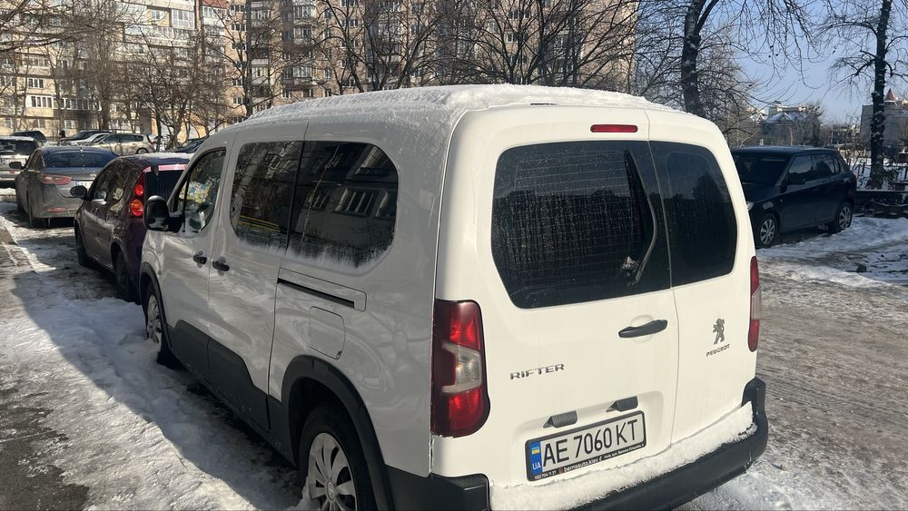 Пежо рифтер . Партнер