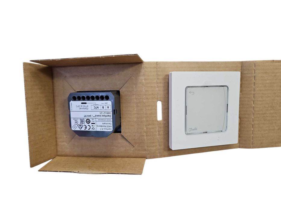 DANFOSS termostat pokojowy regulator ścienny 24V