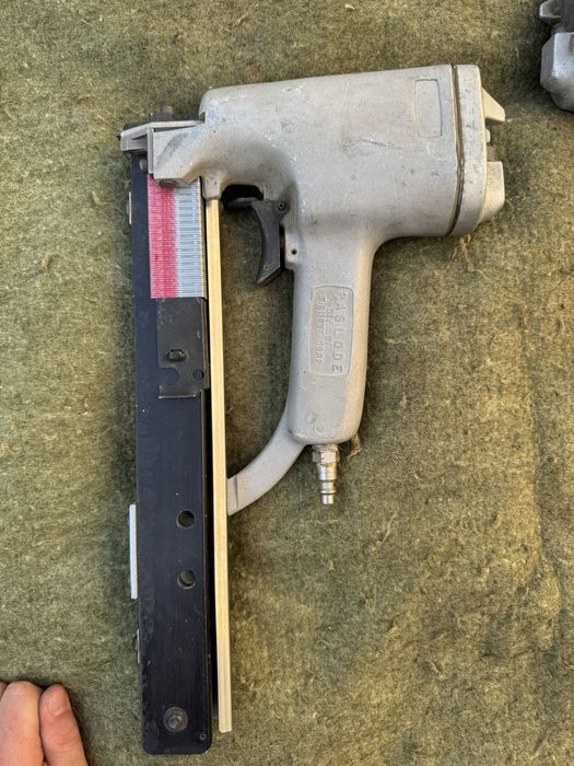 Gwozdziarka pneumatyczna taker paslode