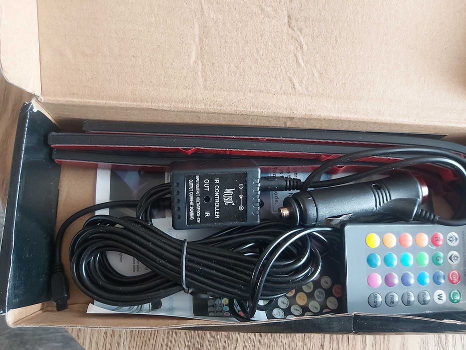 Ledy tasma RGB do wnetrza samochodu