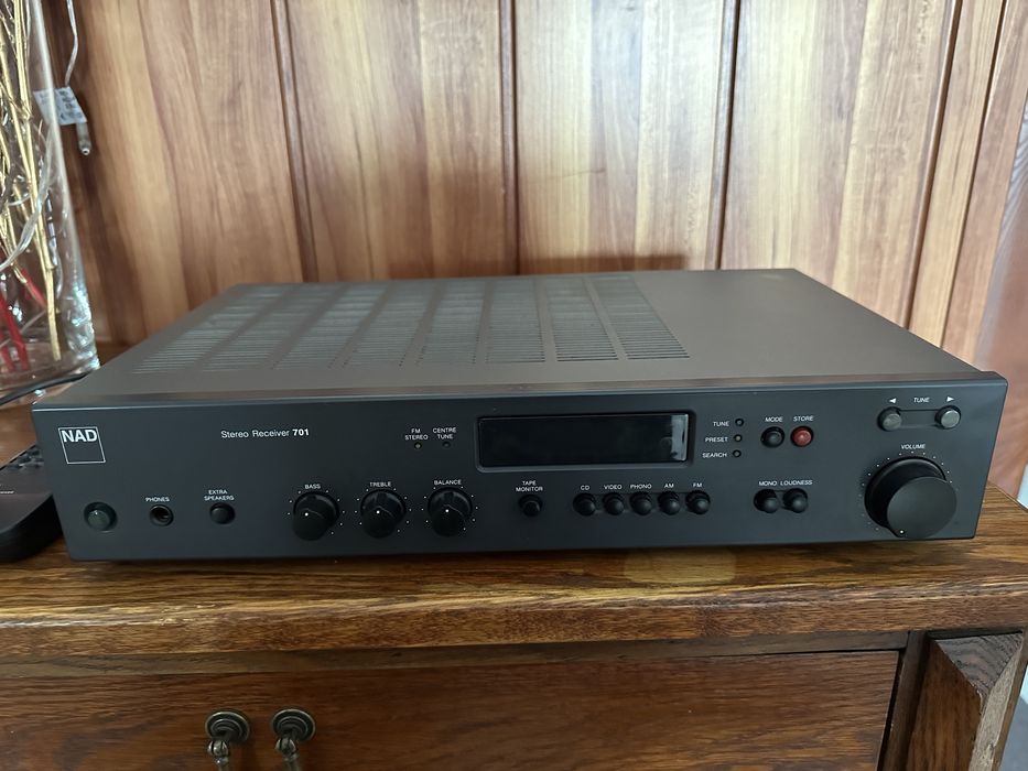NAD 701 ampltuner stereo analogowe brzmienie