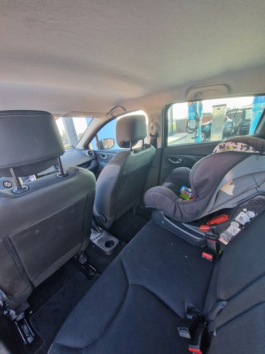 Renault Clio 0.9 TCe 90cv | 2015 | 121.000 km | Revisão Feita | €8.000