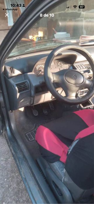 Carro renault clio