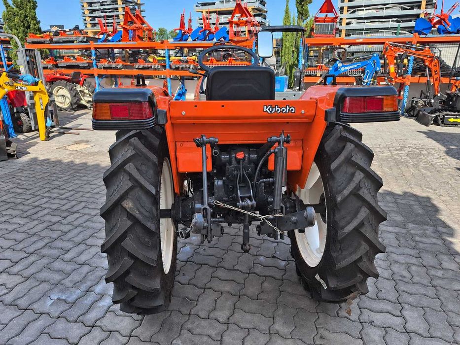 CAMPANHA - Trator Kubota GL23 | [4x4] | Direção Assistida | 4 Pneus Novos