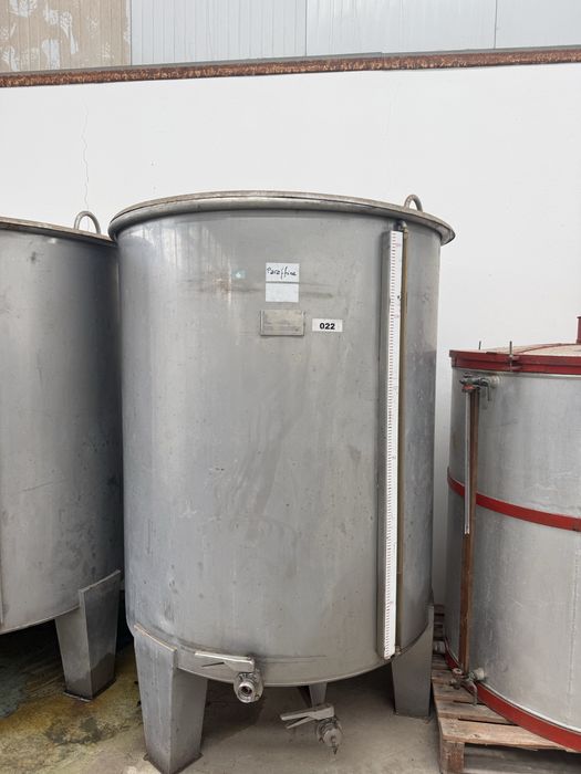 4 Depósitos / Cubas em Inox 1.500L – 6.000L Total