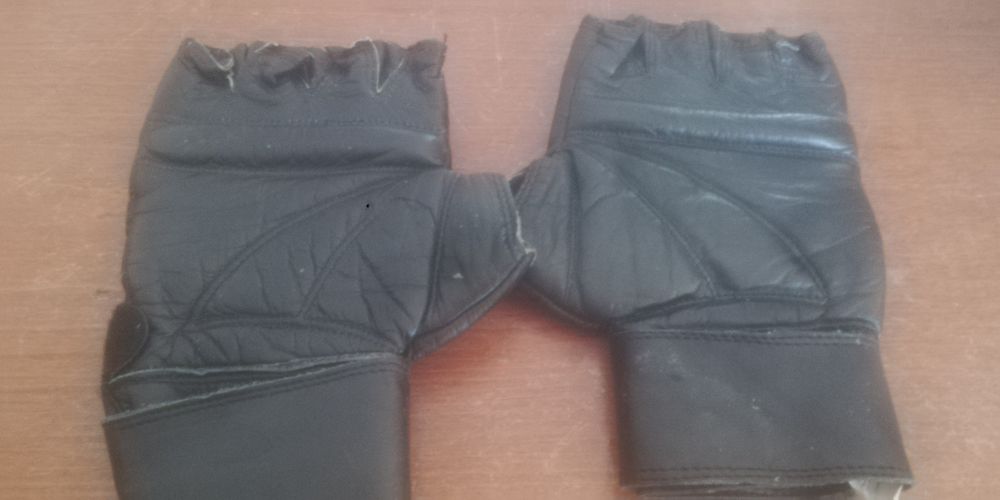 Vendo 2 pares luvas boxe