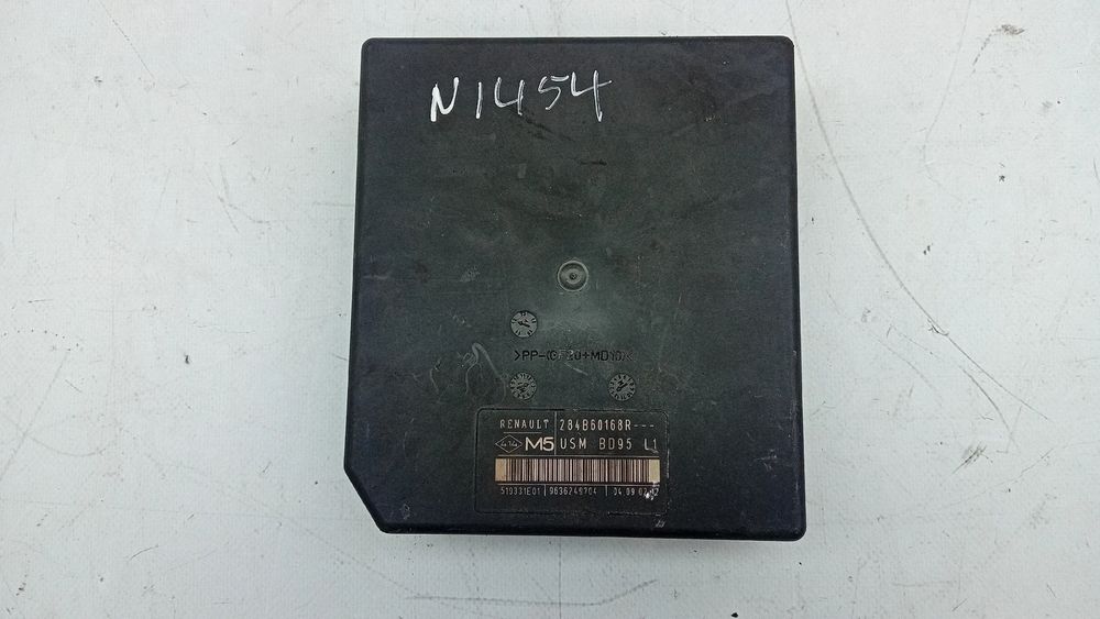 Caixa fusíveis / SAM / BSI RENAULT Megane III Grandtour (KZ0/1)