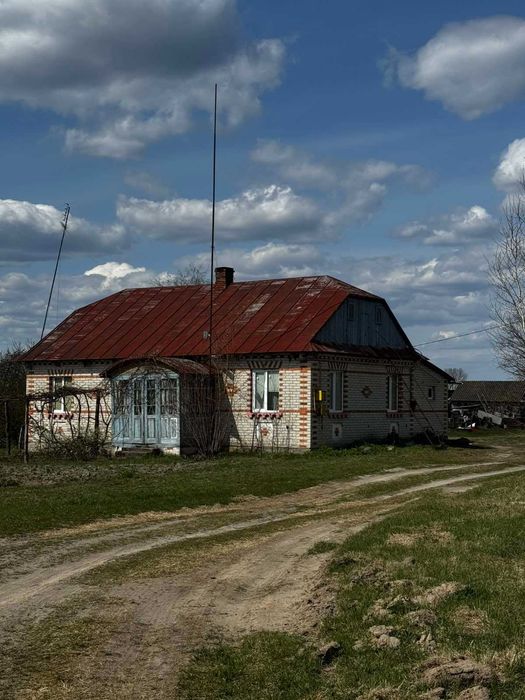 Продам будинок с.Лучичі 130кв