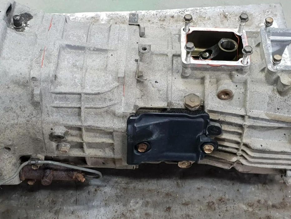 CAIXA DE VELOCIDADES TOYOTA LAND CRUISER J12 3.0 REF. 3303060A01