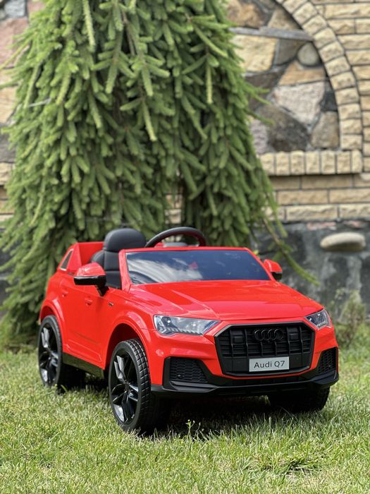 Ауді Дитячий електромобіль Авто на акумуляторі Машинка дитяча Audi Q7