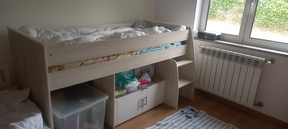 Cama excelente estado com arrumação