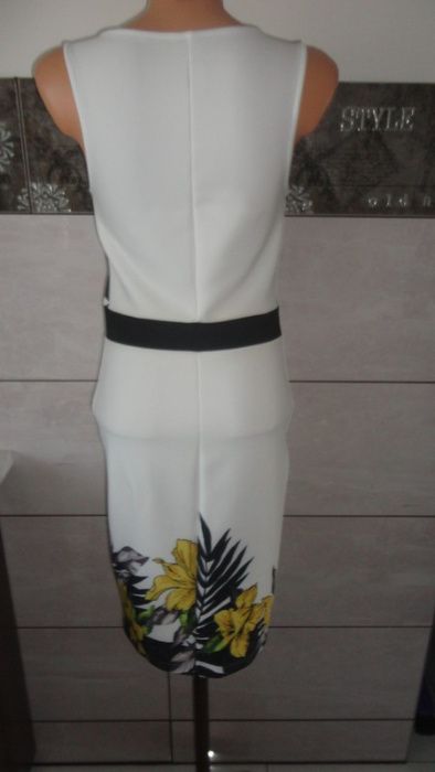 Piękna sukienka Bodyflirt roz. S-M