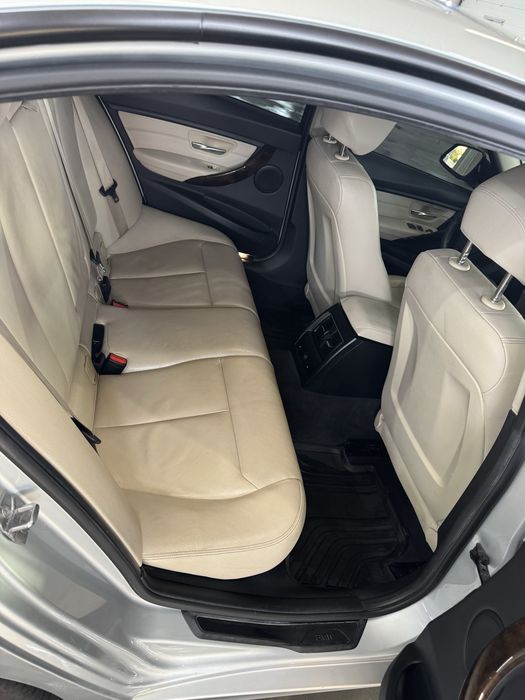 BMW 320i xdrave 2016