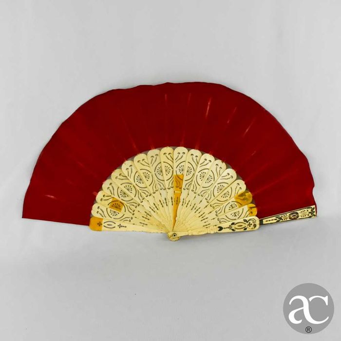 Leque europeu em osso? e tecido, séc. XIX