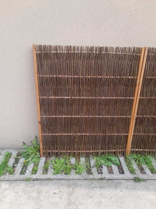 Płot wiklinowy , przyslona , ogrodzenie.