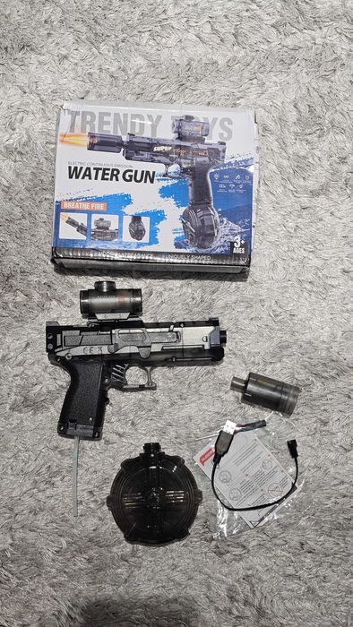 Pistola de Água Automática Recarregável