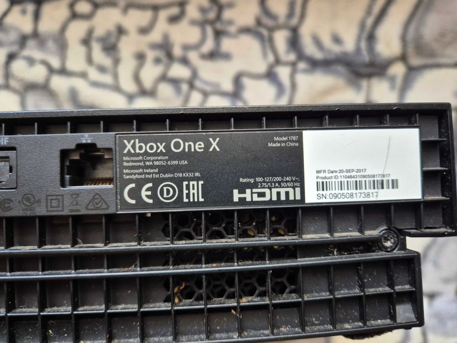 Xbox One X 1TB czarny