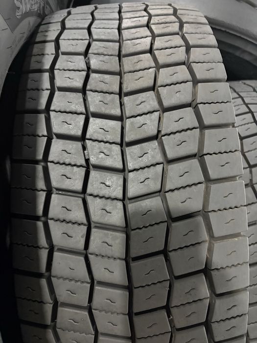 шина вантажна б/в 295/60R22,5 Hankook DH31  (4 шт.)