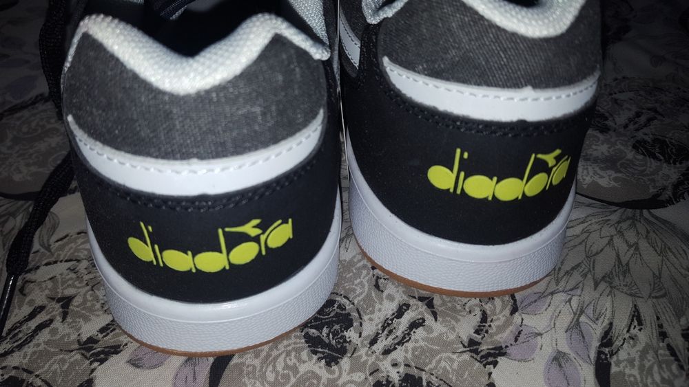 Sapatilhas novas Diadora