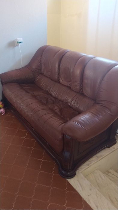 Vendo conjunto de sofás em pele