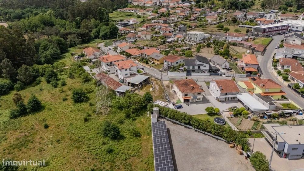 Terreno Premium em Ronfe - 860m2 para a casa dos seus Sonhos!
