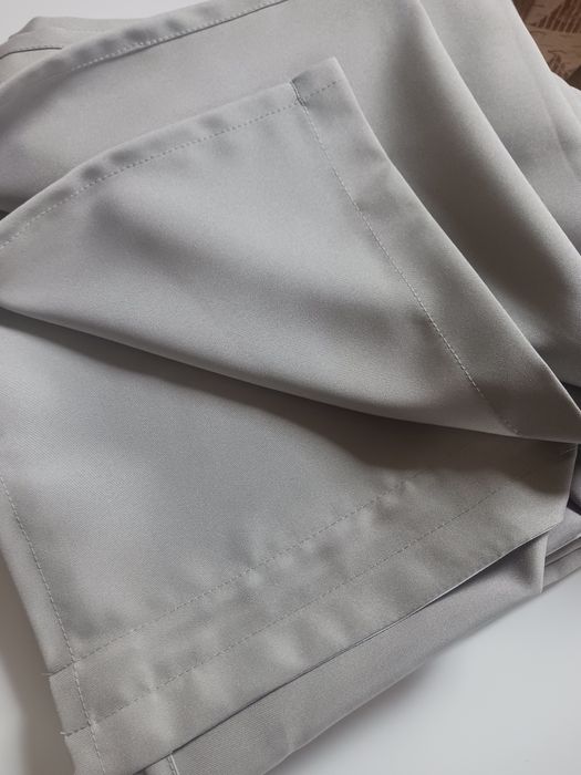 Продам шторы 2,5 на 1,4 м