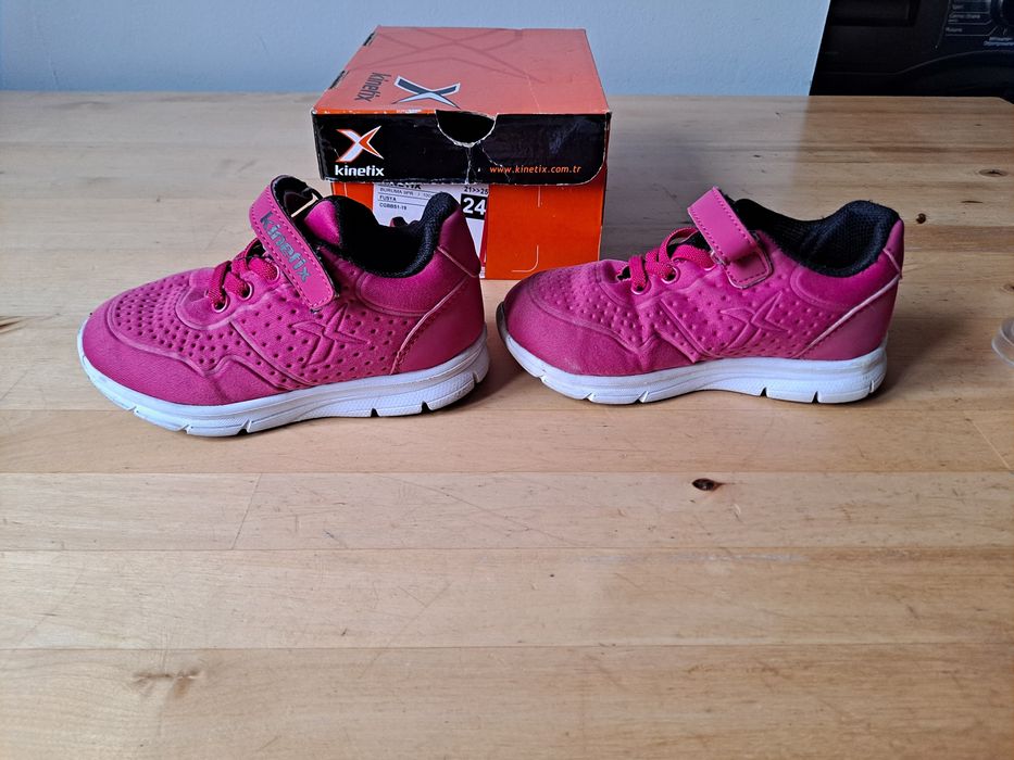 Adidaski w roz 24