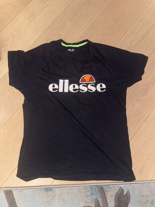 Футболка Ellesse яка світиться в темноті