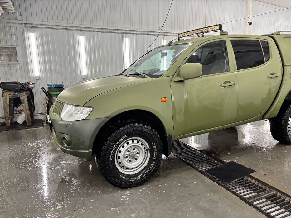 Mitsubishi l200 2011 ideal