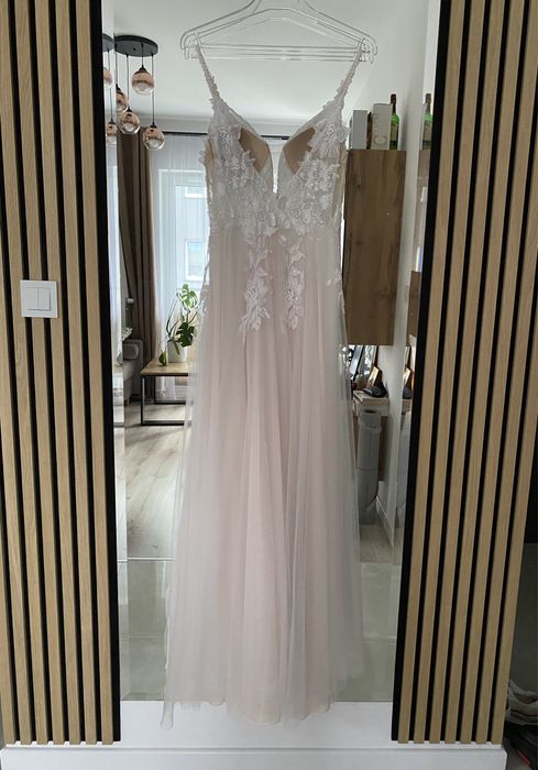 Suknia ślubna Romantica Juliete Atelier z welonem S 36